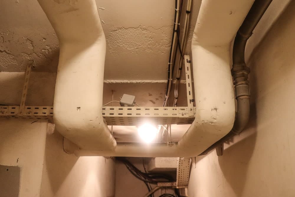 Tuyauterie isolée après calorifuge — Paris 5ème