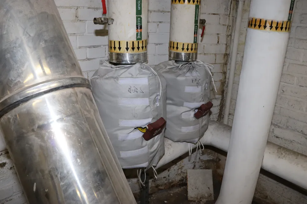 Points singuliers et housses souples démontables — Neuilly-sur-Seine