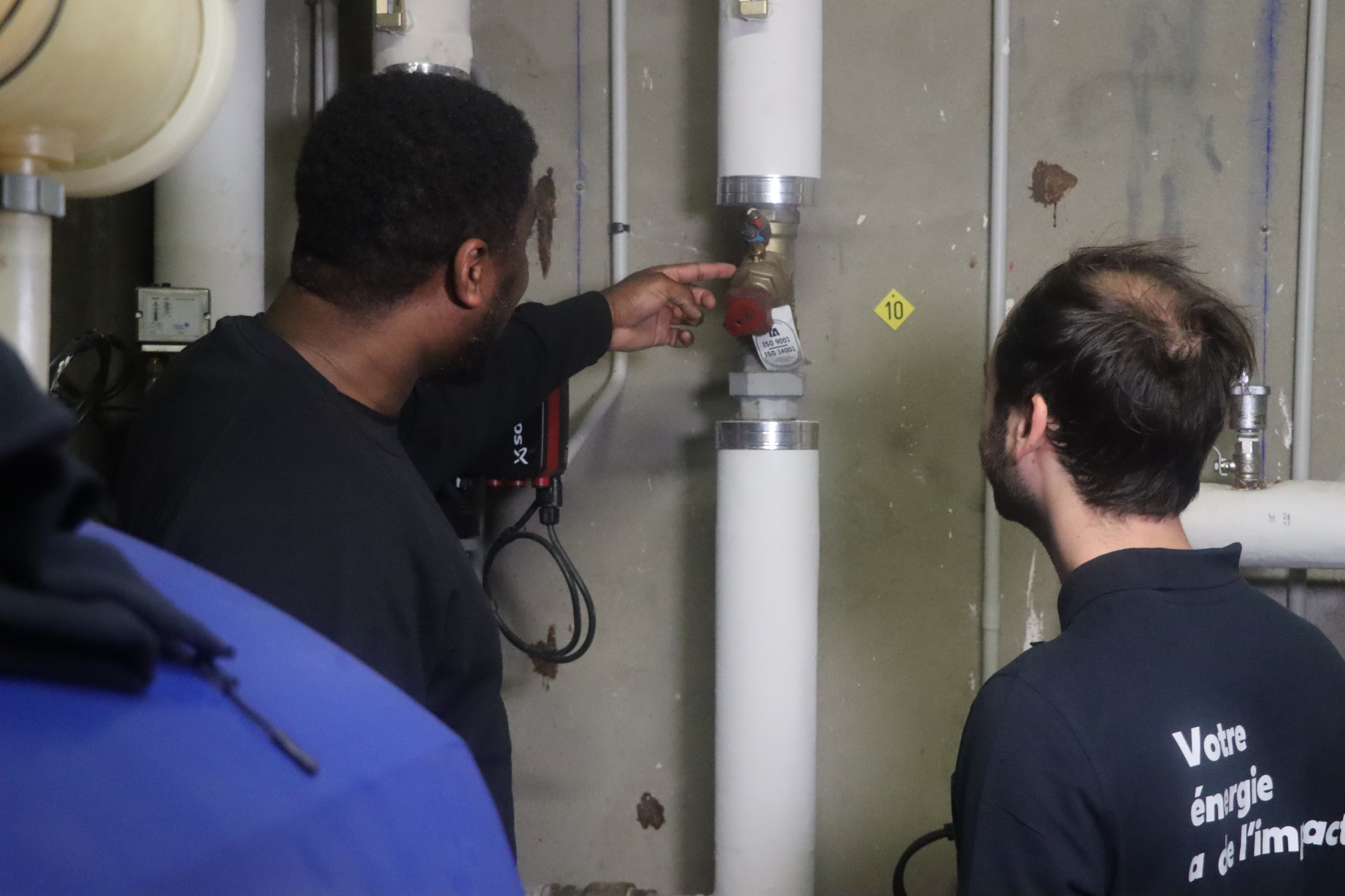 Matelas isolants thermiques pour points singuliers : vannes, brides et équipements